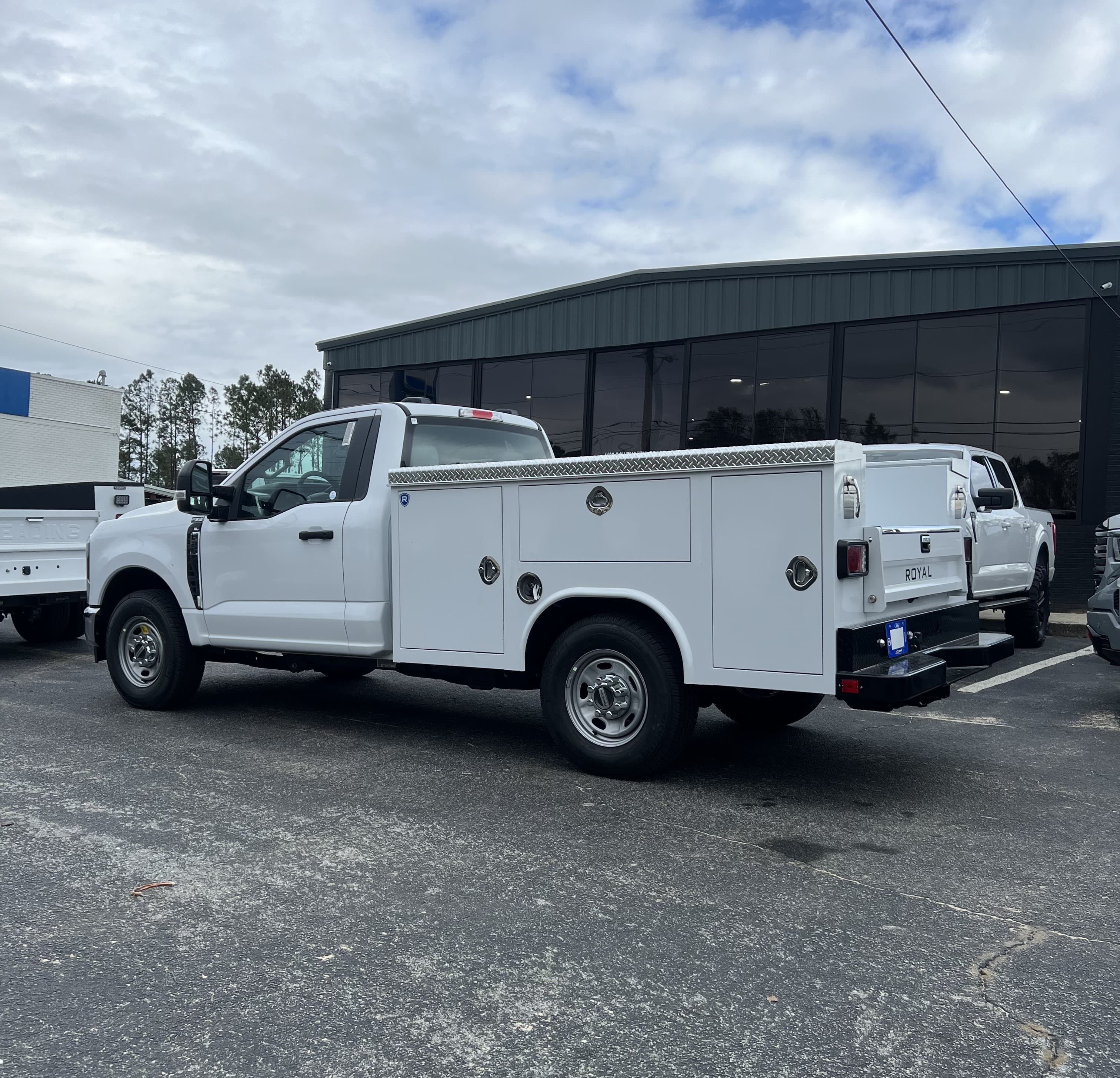 Royal service body build